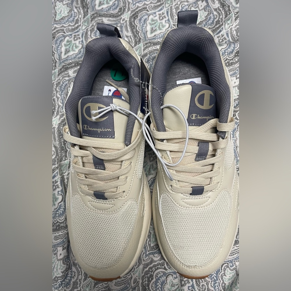 Champion Size 7.5 M cream Leather Sneakers Men's Shoes Large C Logo